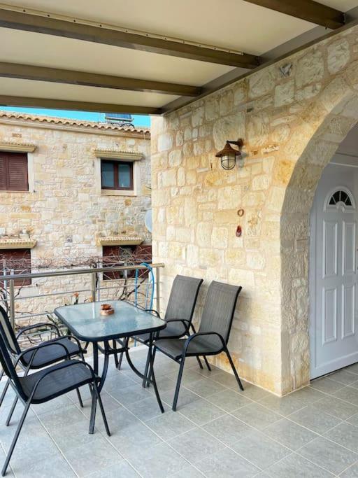 Kathiana Cozy Apartment Экстерьер фото